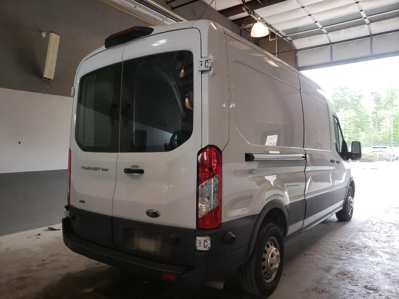 Photo 4 from auction – 2020 FORD TRANSIT T- with VIN 1FTBR2C88LKA31078