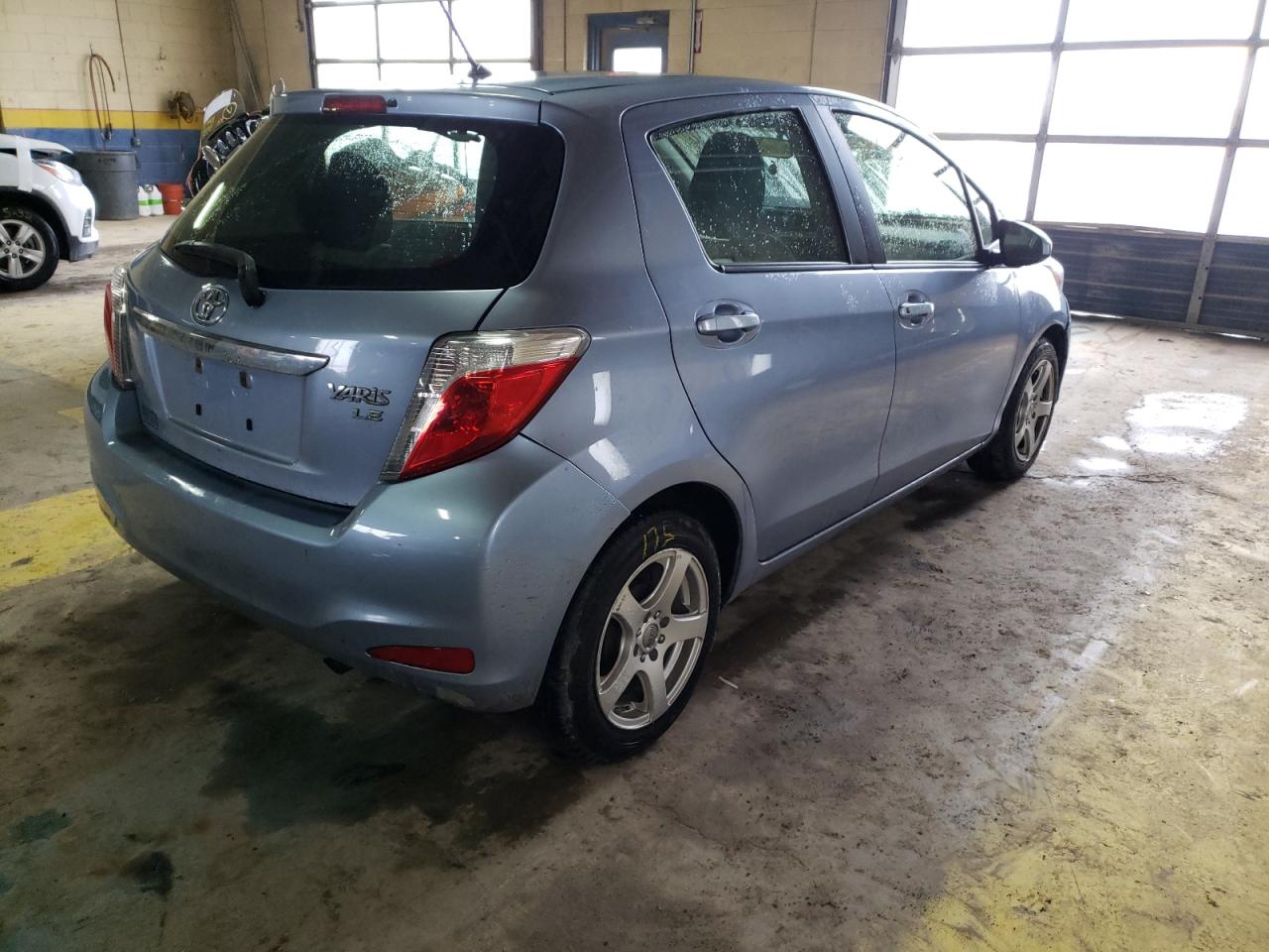 Photo 4 from auction – 2013 TOYOTA YARIS with VIN JTDKTUD36DD555576