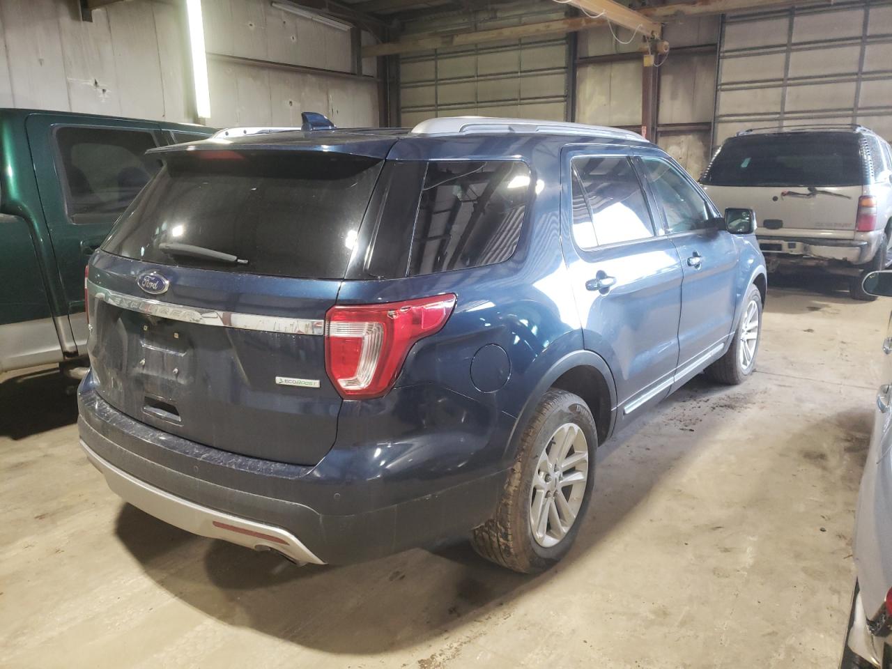 Photo 4 from auction – 2017 FORD EXPLOR XLT with VIN 1FM5K7DH5HGB20092