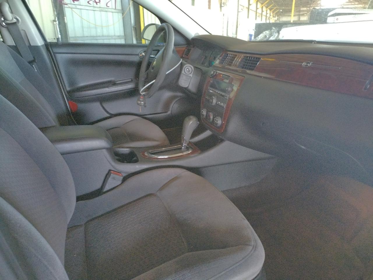 Photo 5 from auction – 2008 CHEVROLET IMPALA with VIN 2G1WB58K981298404