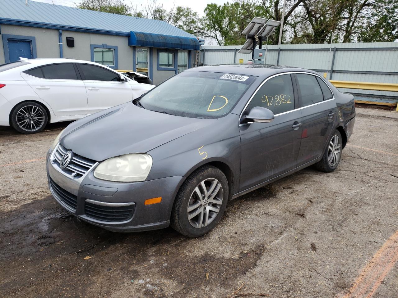 Photo 2 from auction – 2006 VOLKSWAGEN JETTA 2.5 with VIN 3VWSF71K26M735016