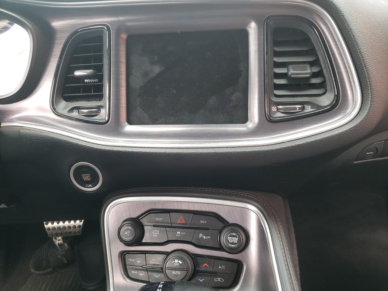 Photo 9 from auction – 2016 DODGE CHALLENGER with VIN 2C3CDZFJ8GH330050