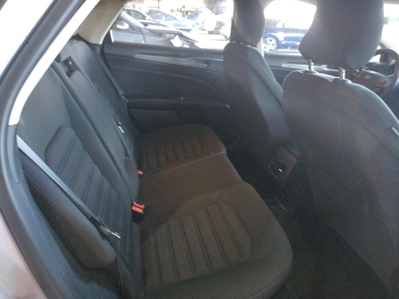 Photo 6 from auction – 2018 FORD FUSION SE with VIN 3FA6P0HD8JR210799