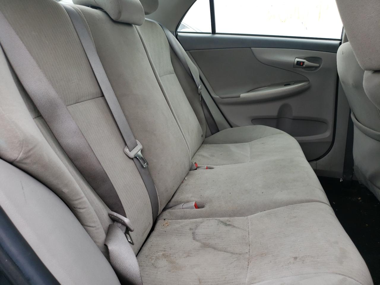 Photo 6 from auction – 2010 TOYOTA COROLLA with VIN 1NXBU4EE6AZ384333
