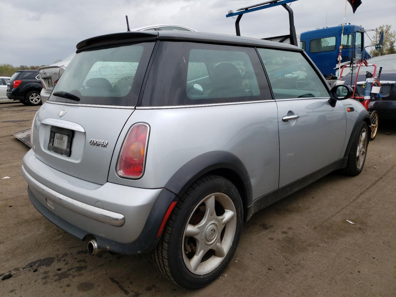 Photo 4 from auction – 2003 MINI COOPER with VIN WMWRC33443TE14416