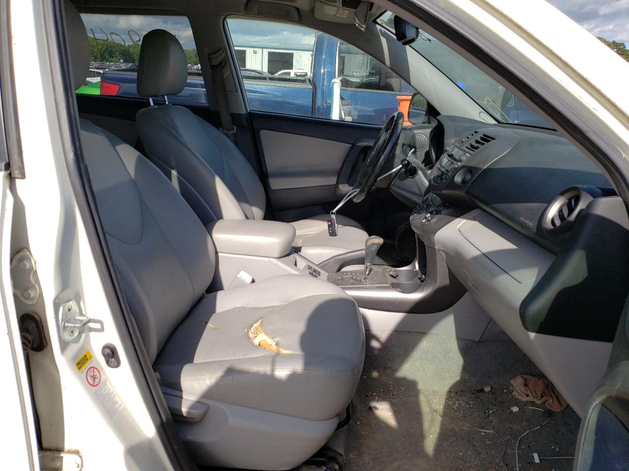 Photo 5 from auction – 2009 TOYOTA RAV4 LIMIT with VIN JTMZF31V295006433