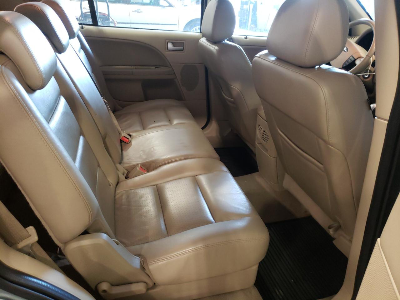 Photo 6 from auction – 2007 FORD FREESTYLE with VIN 1FMDK061X7GA11886