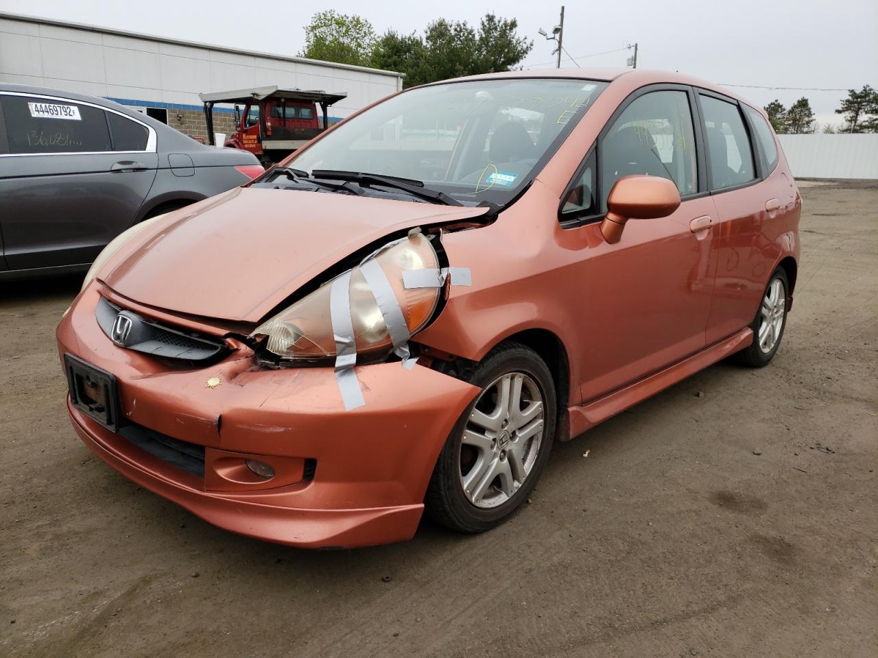 Photo 2 from auction – 2007 HONDA FIT S with VIN JHMGD38697S065391
