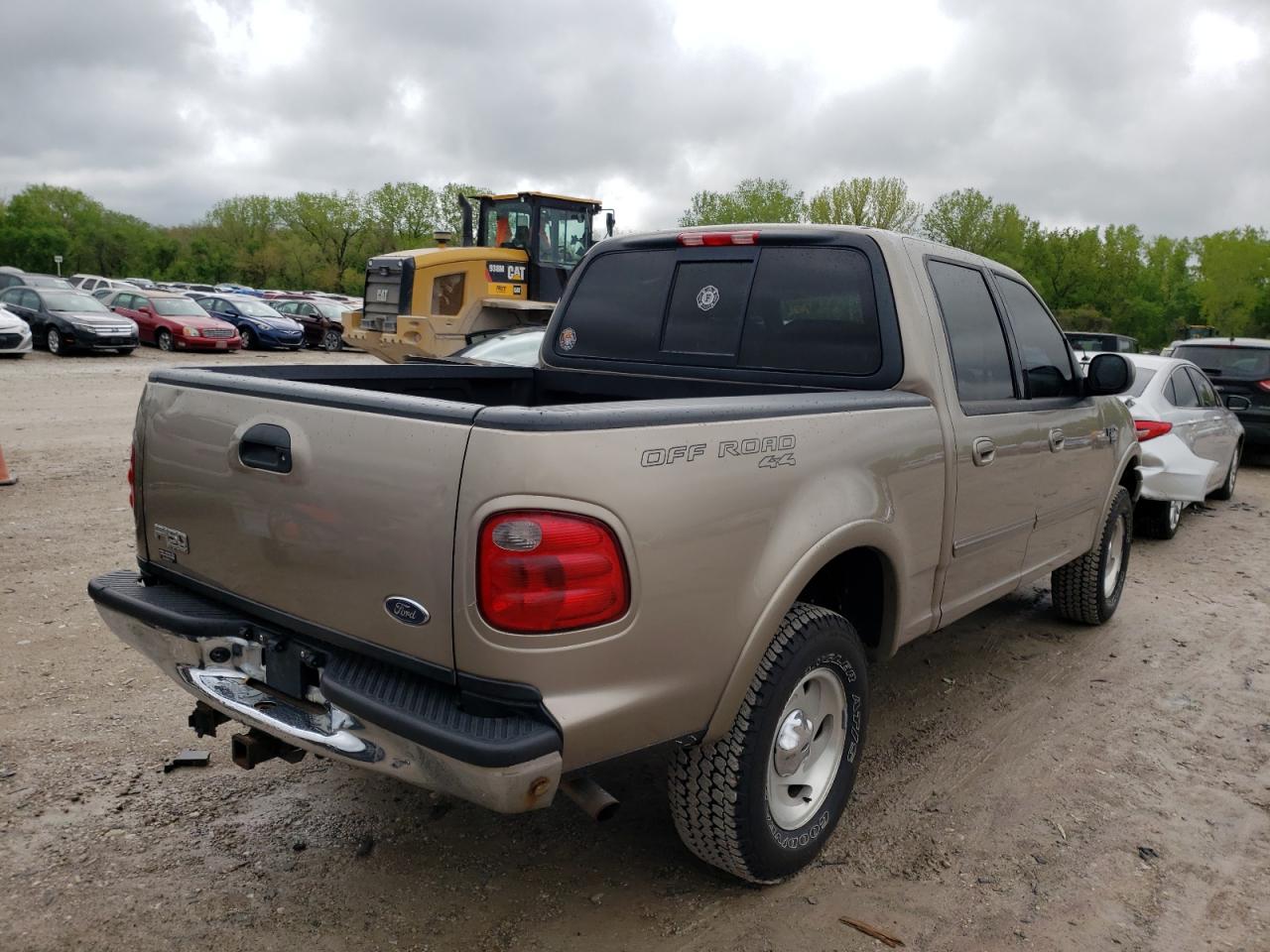Photo 4 from auction – 2001 FORD F150 SUPER with VIN 1FTRW08L01KC32432