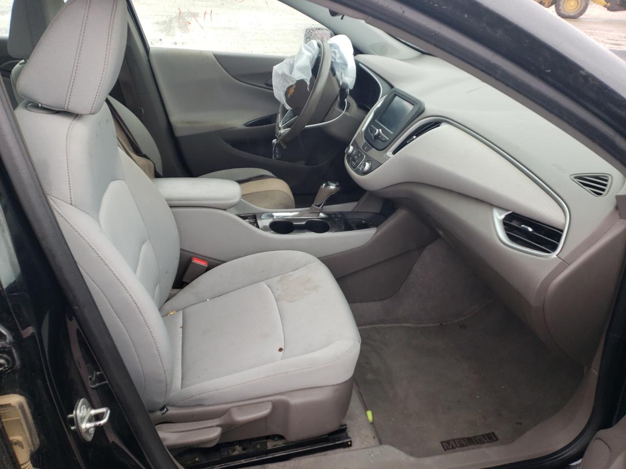 Photo 5 from auction – 2016 CHEVROLET MALIBU LS with VIN 1G1ZC5ST8GF222515