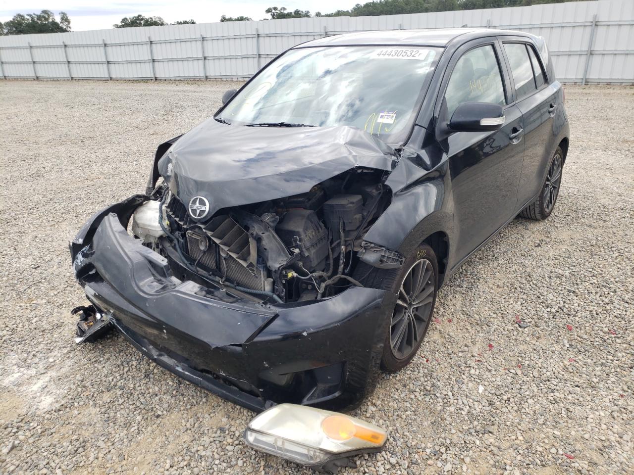 Photo 2 from auction – 2009 TOYOTA SCION with VIN JTKKU10469J034109