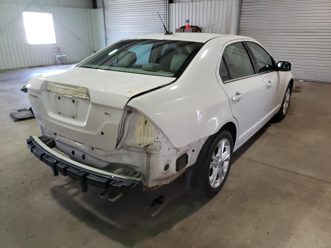 Photo 4 from auction – 2012 FORD FUSION SE with VIN 3FAHP0HA7CR237607