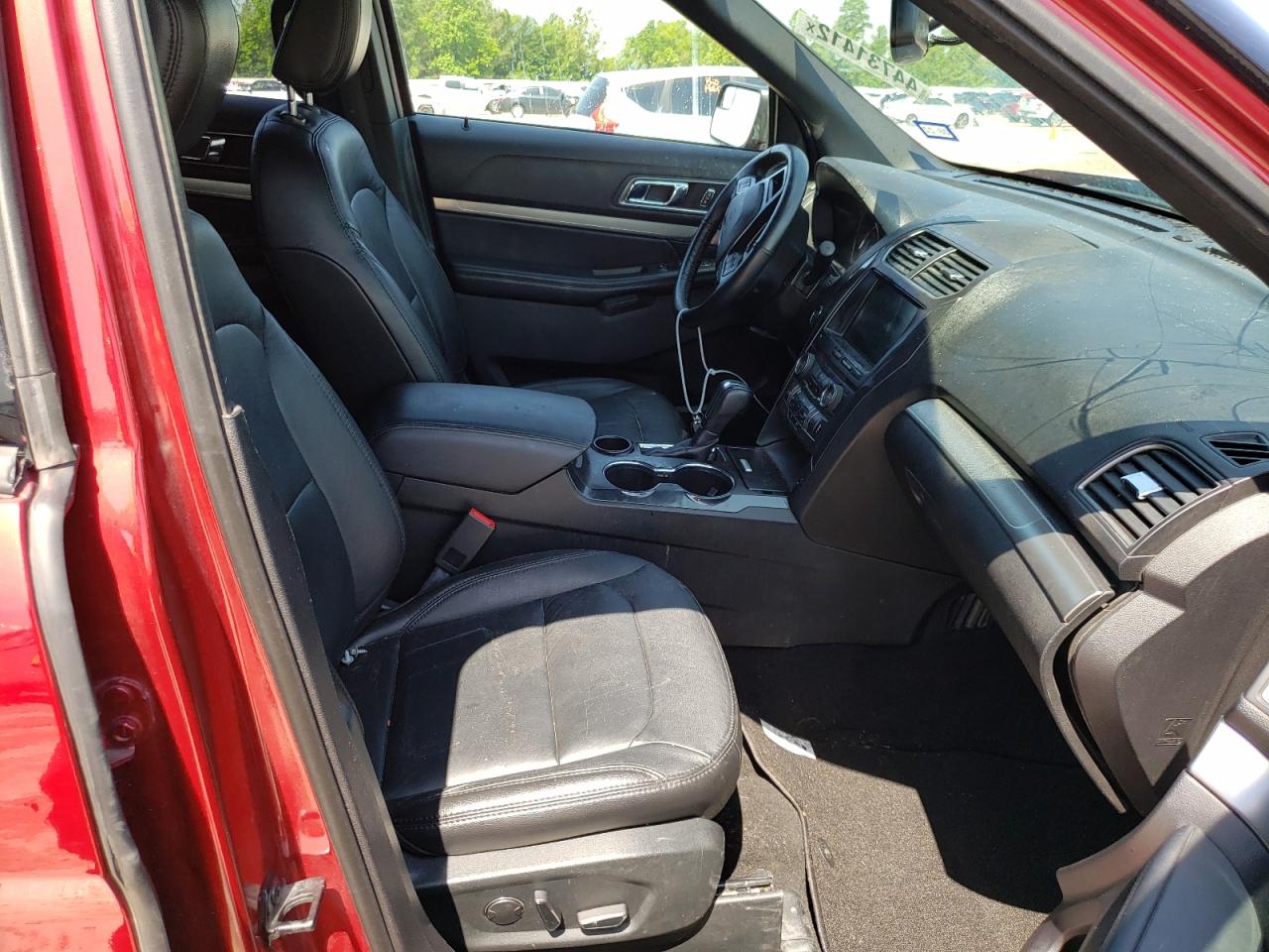 Photo 5 from auction – 2018 FORD EXPLORER X with VIN 1FM5K7D88JGC54150