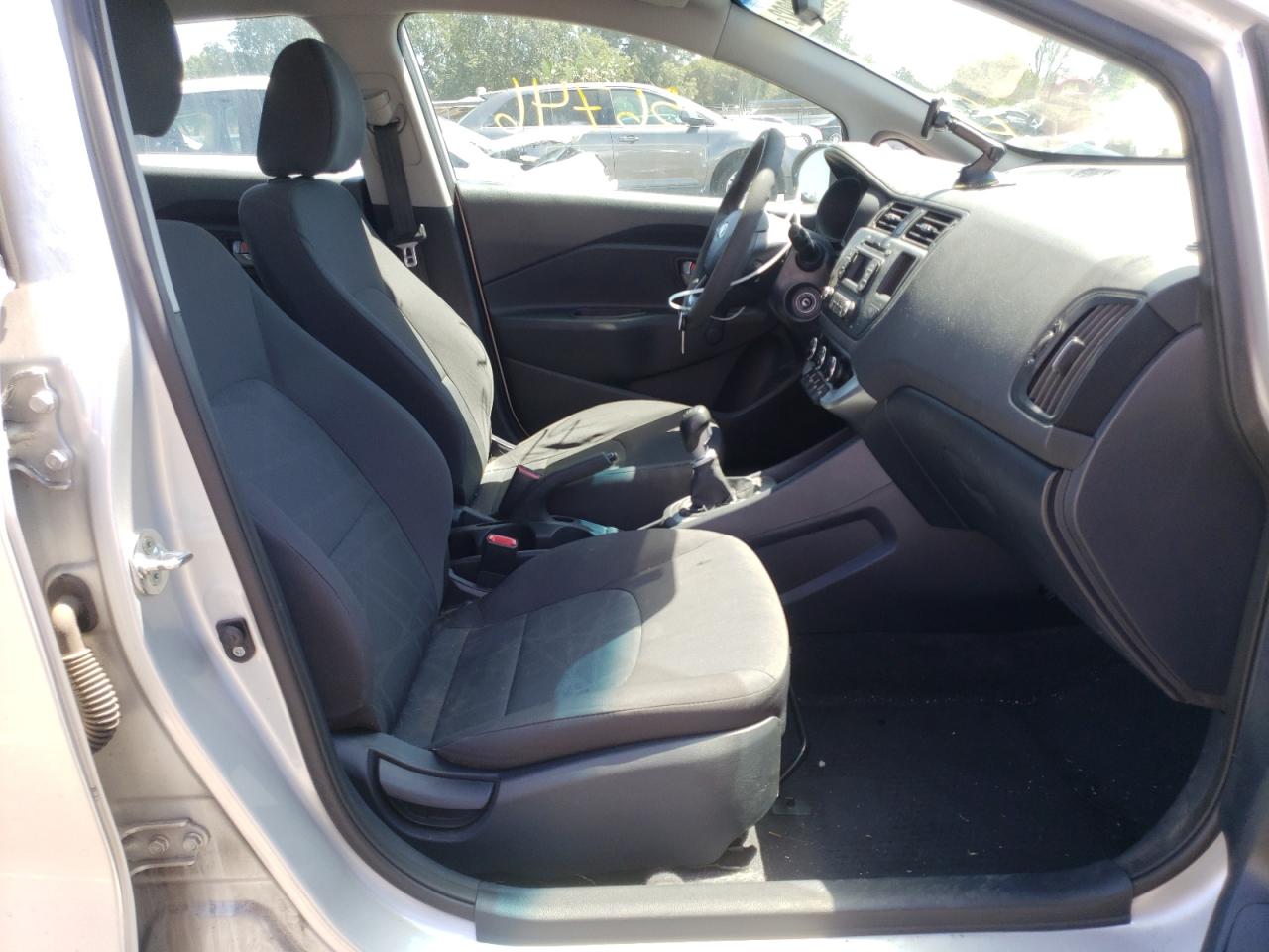 Photo 5 from auction – 2015 KIA RIO LX with VIN KNADM4A34F6456611