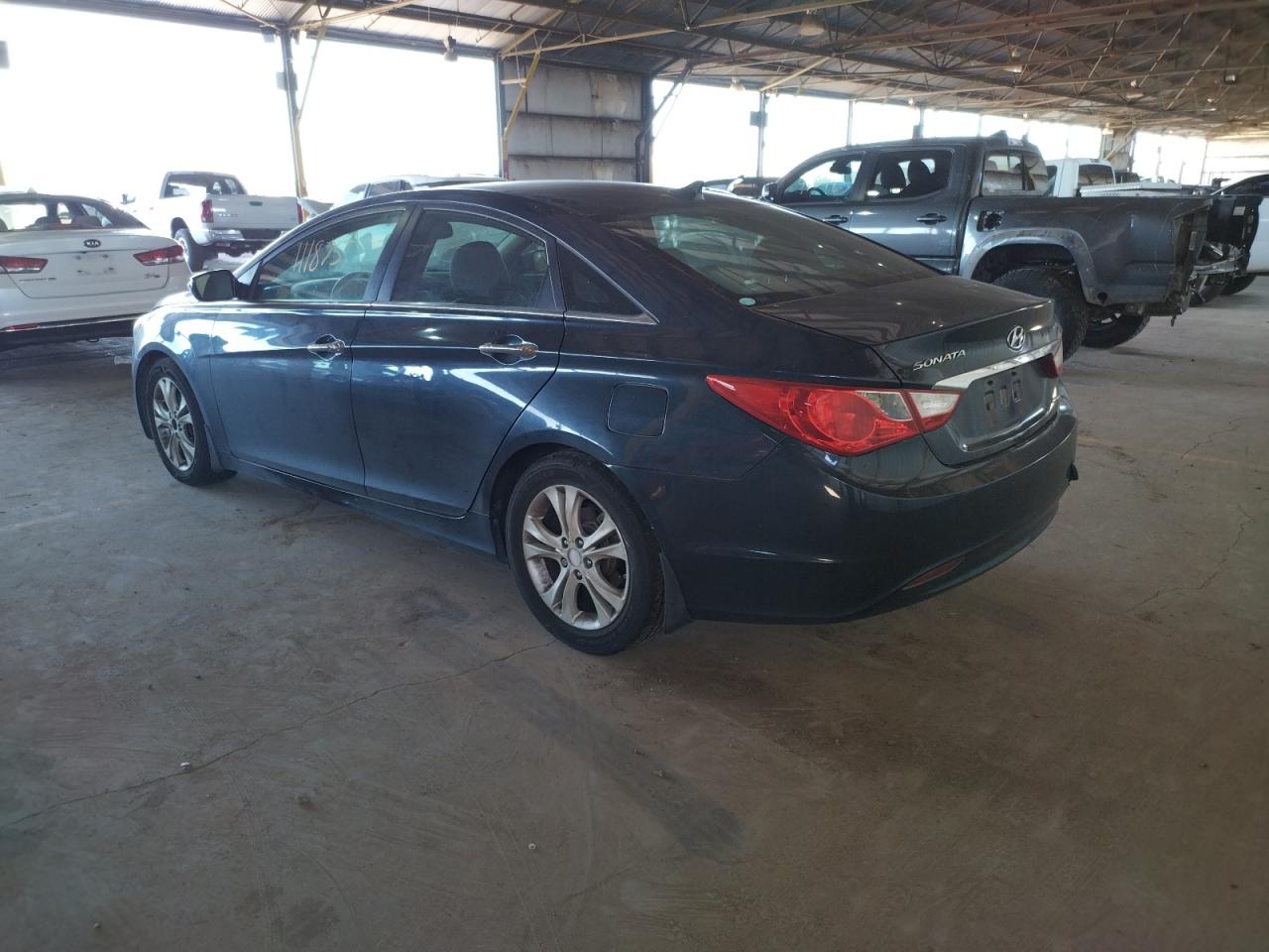 Photo 3 from auction – 2011 HYUNDAI SONATA SE with VIN 5NPEC4AC2BH114584