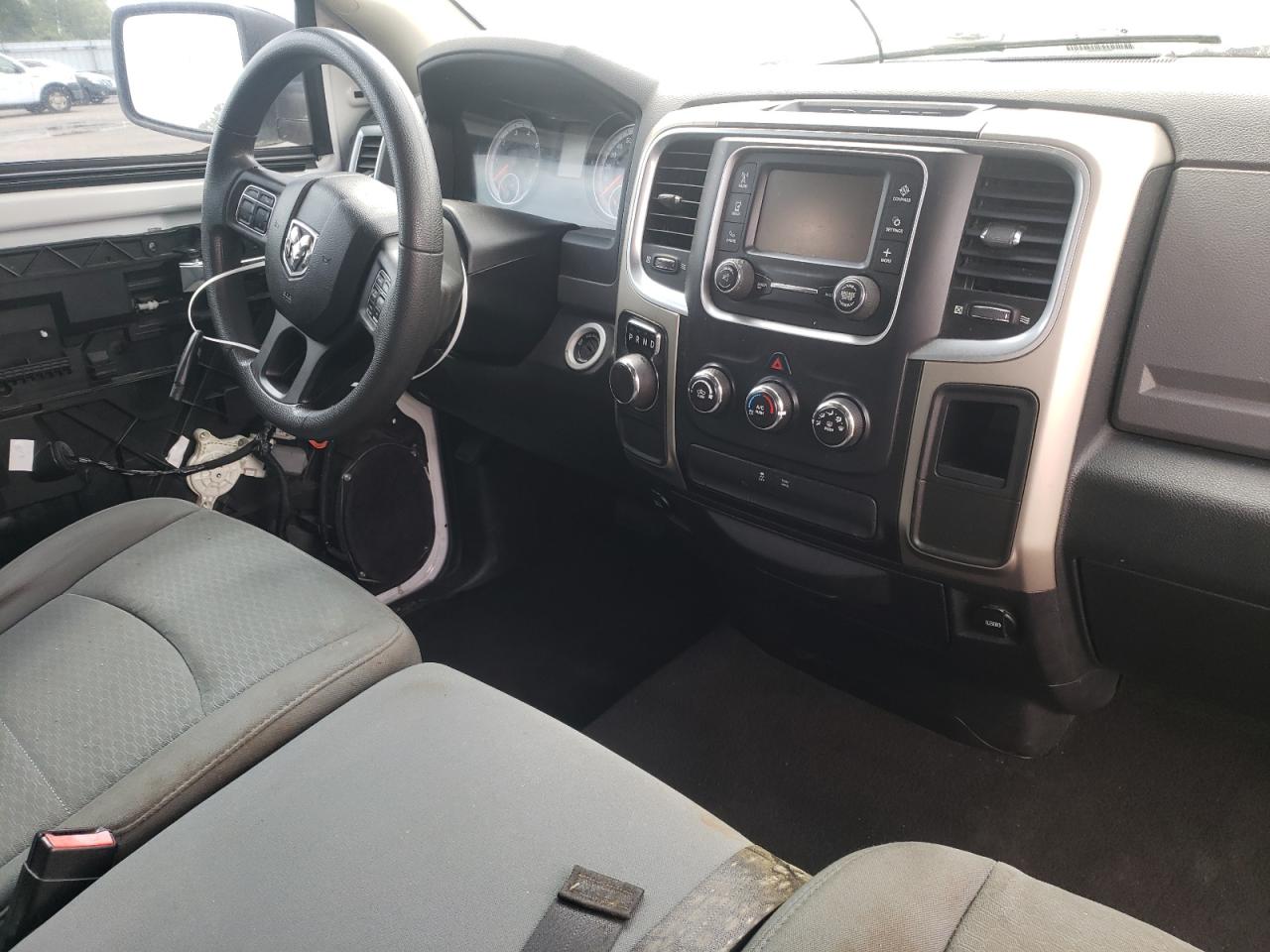 Photo 9 from auction – 2014 RAM 1500 SLT with VIN 1C6RR6GT7ES164817