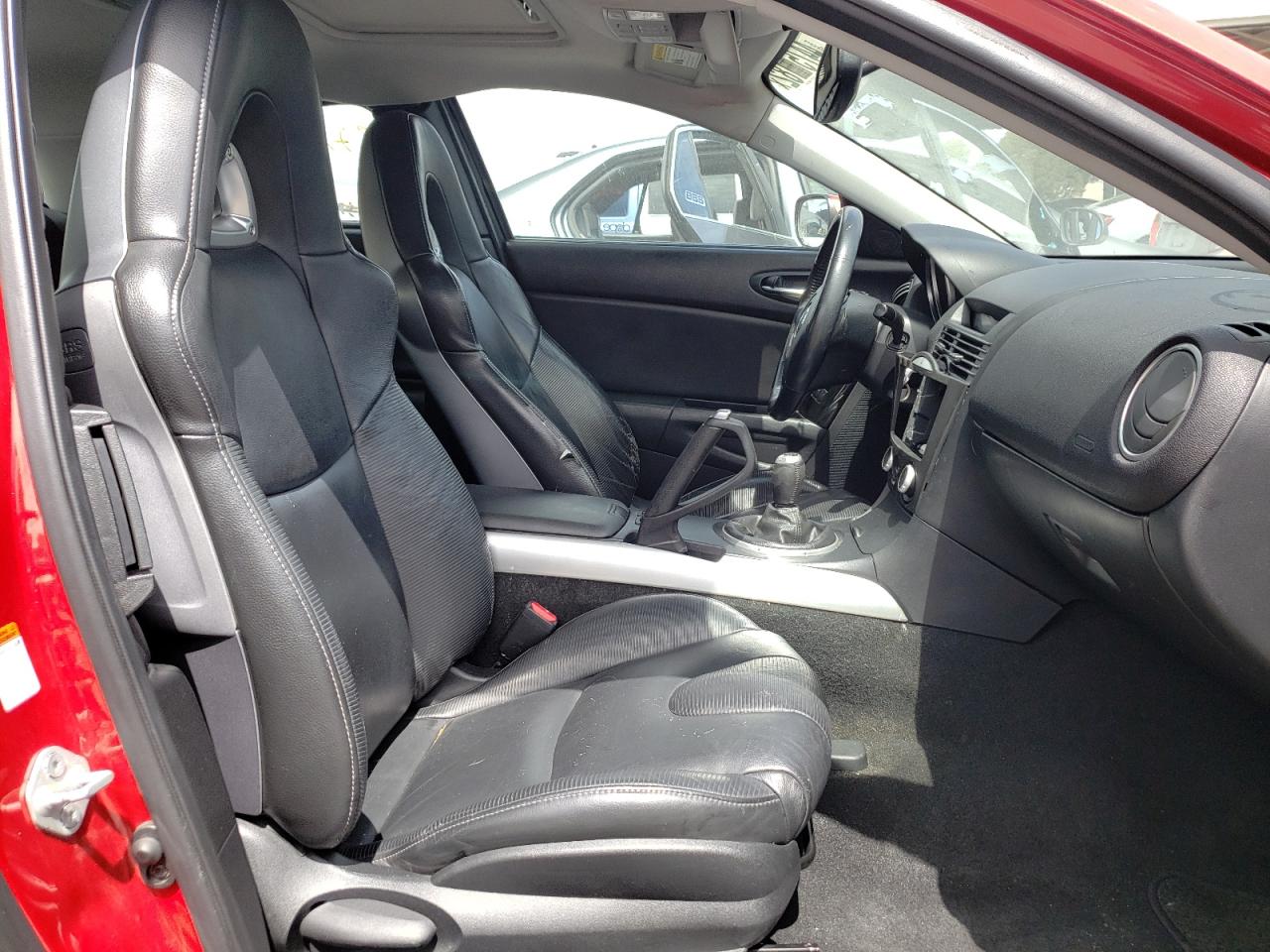 Photo 5 from auction – 2005 MAZDA RX-8 with VIN JM1FE173850151130