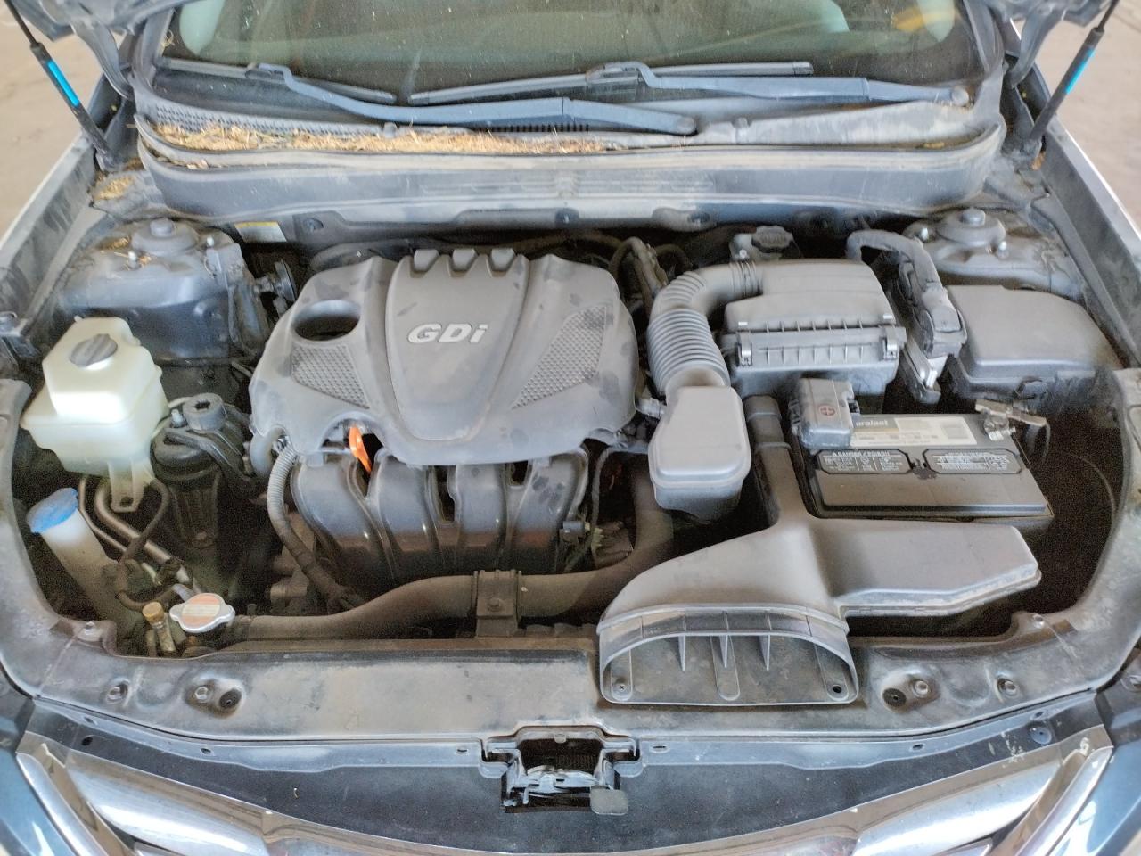 Photo 7 from auction – 2011 HYUNDAI SONATA SE with VIN 5NPEC4AC2BH114584