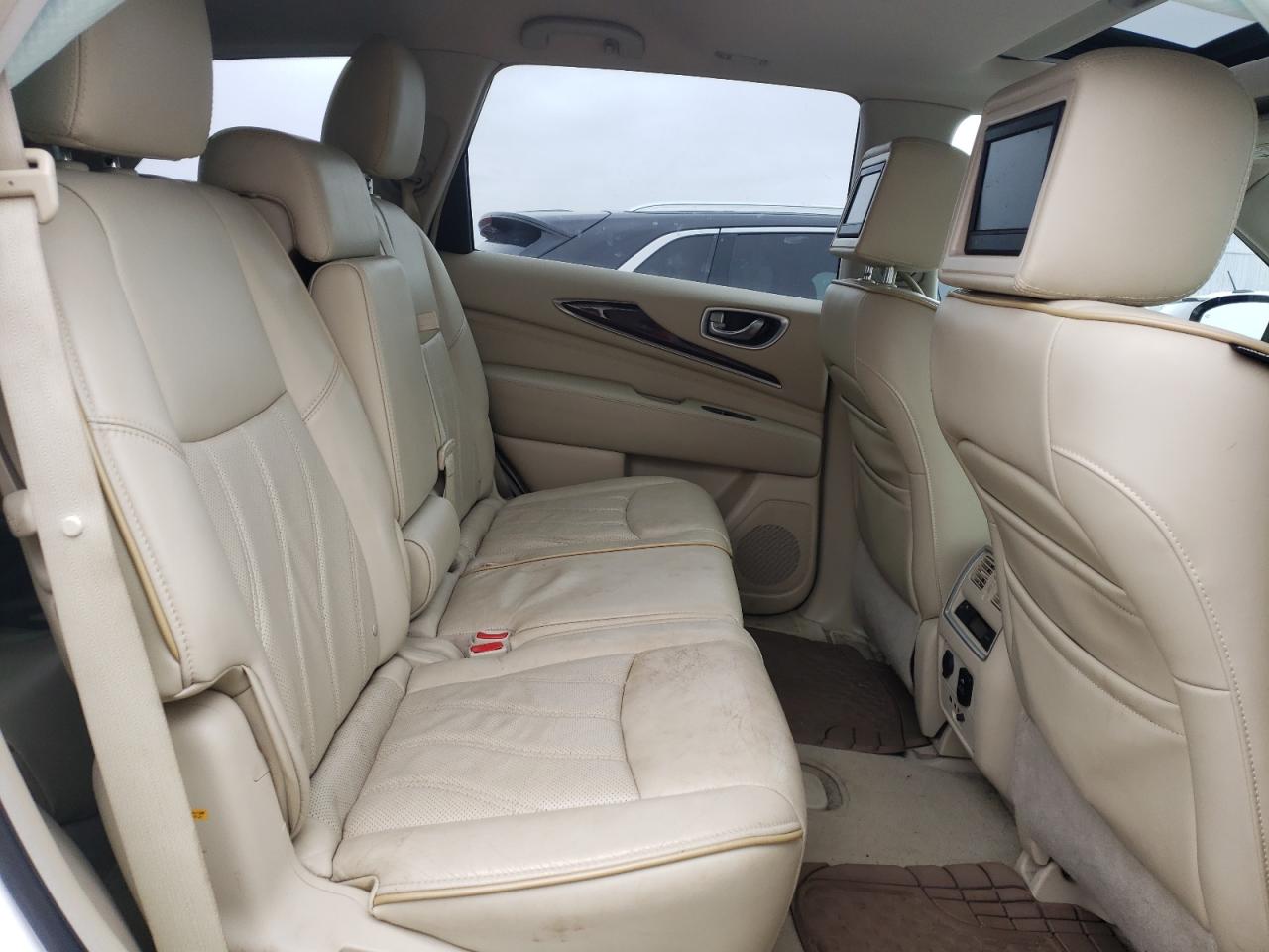Photo 6 from auction – 2013 INFINITI JX35 with VIN 5N1AL0MM7DC343672