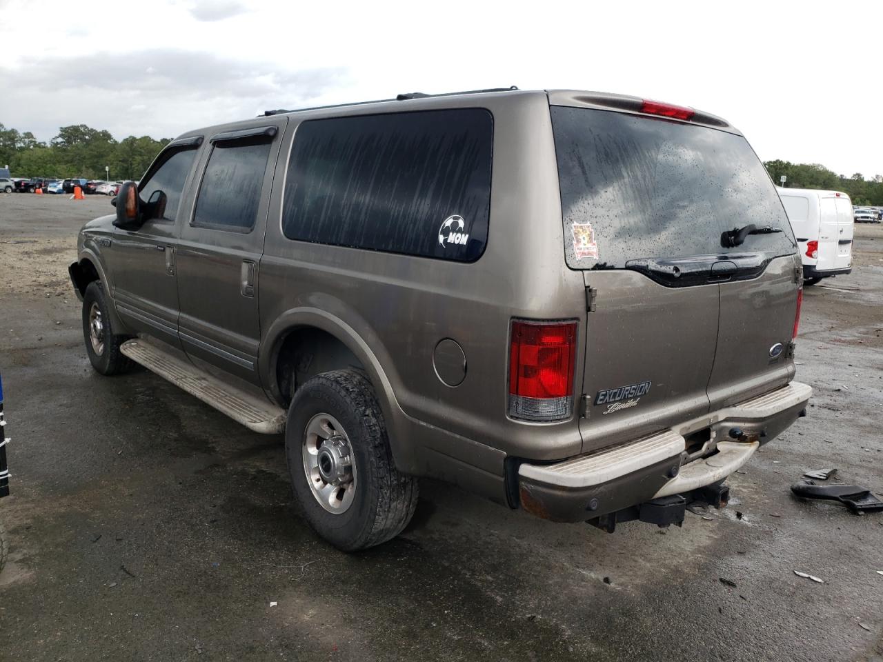 Photo 3 from auction – 2004 FORD EXCURSION with VIN 1FMSU43P54ED08105
