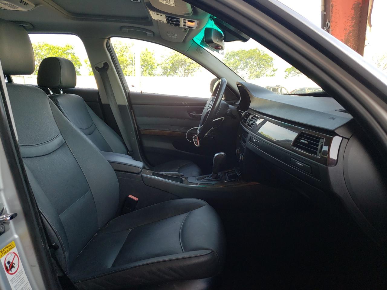 Photo 5 from auction – 2009 BMW 328 I with VIN WBAPH73539E127782