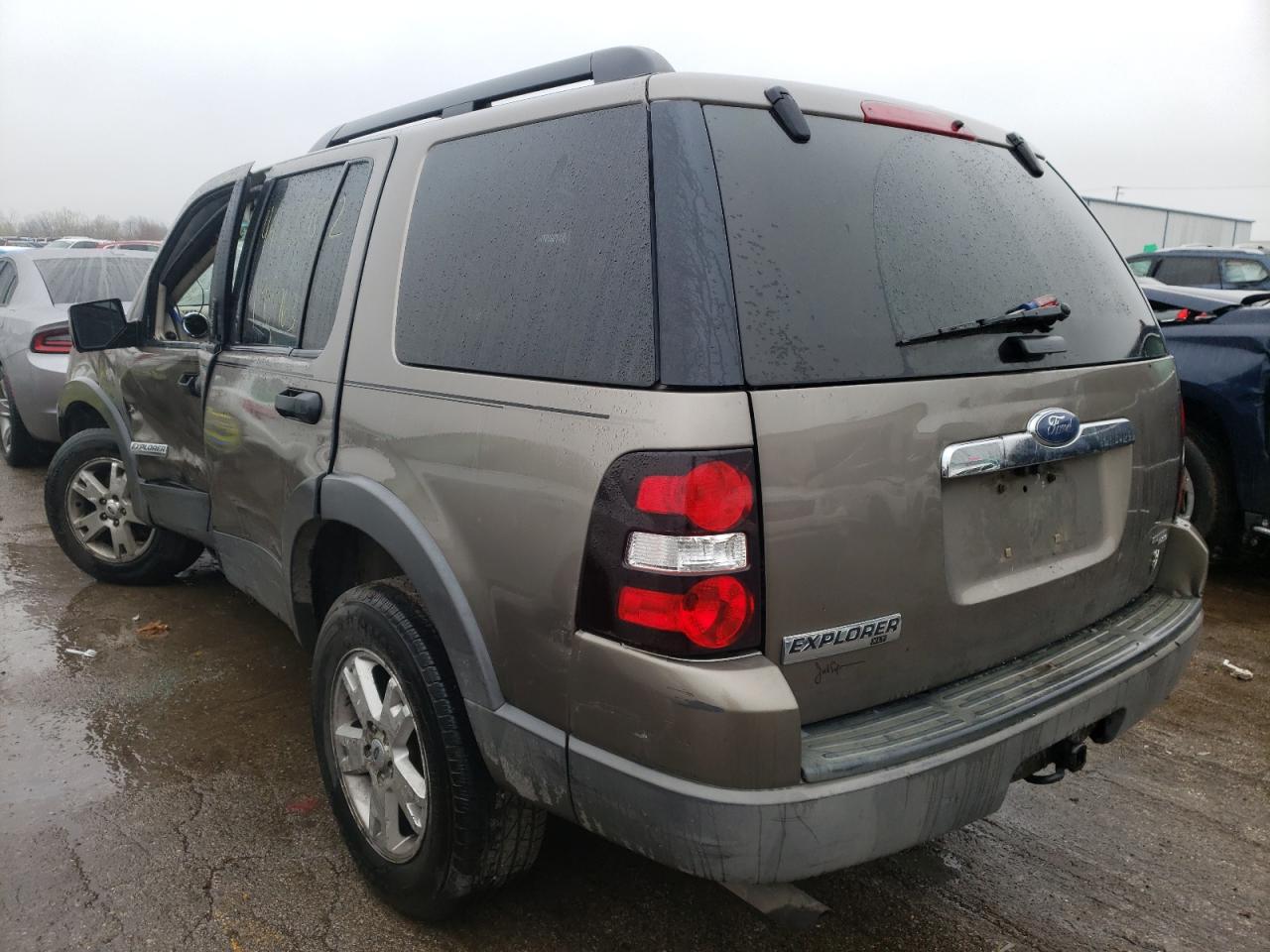 Photo 3 from auction – 2006 FORD EXPLORER X with VIN 1FMEU73866UB41320