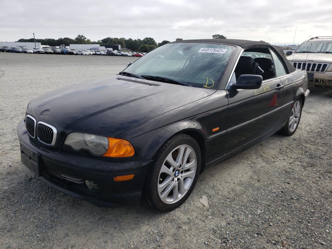 Photo 2 from auction – 2001 BMW 330 CI with VIN WBABS53451JU86246