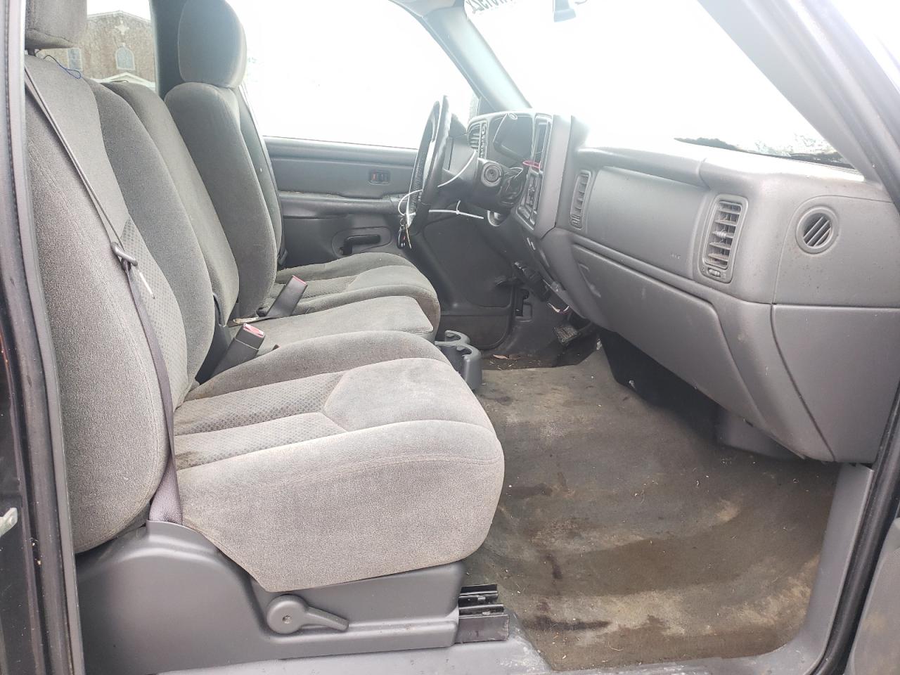 Photo 5 from auction – 2004 CHEVROLET SILVERADO with VIN 2GCEK19T741306318
