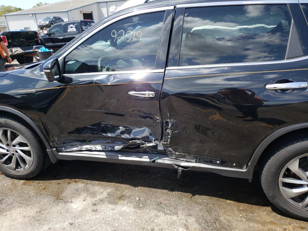 Photo 10 from auction – 2015 NISSAN ROGUE S with VIN 5N1AT2MT9FC853365