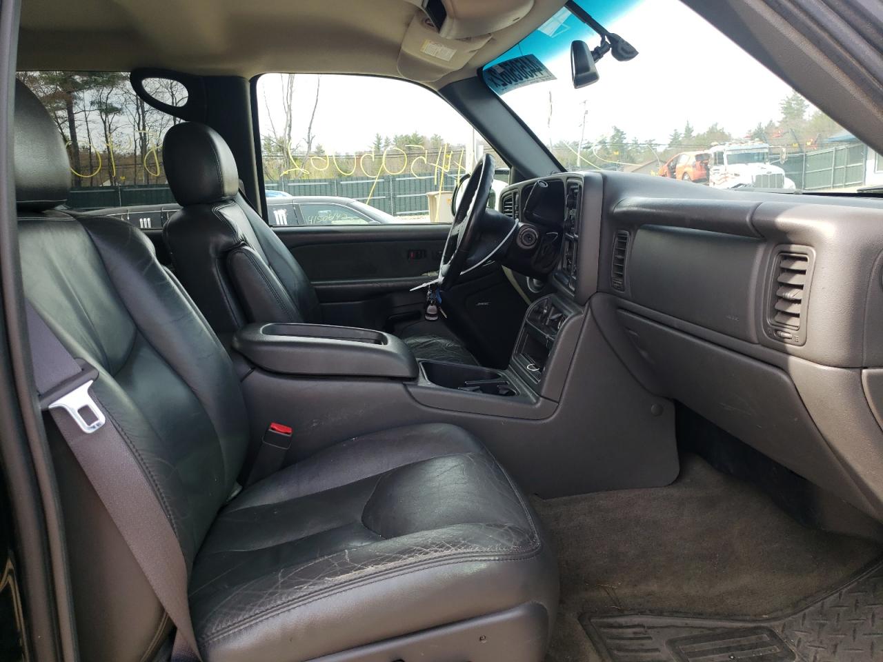 Photo 5 from auction – 2003 CHEVROLET SILVERADO with VIN 1GCHK23U83F218891