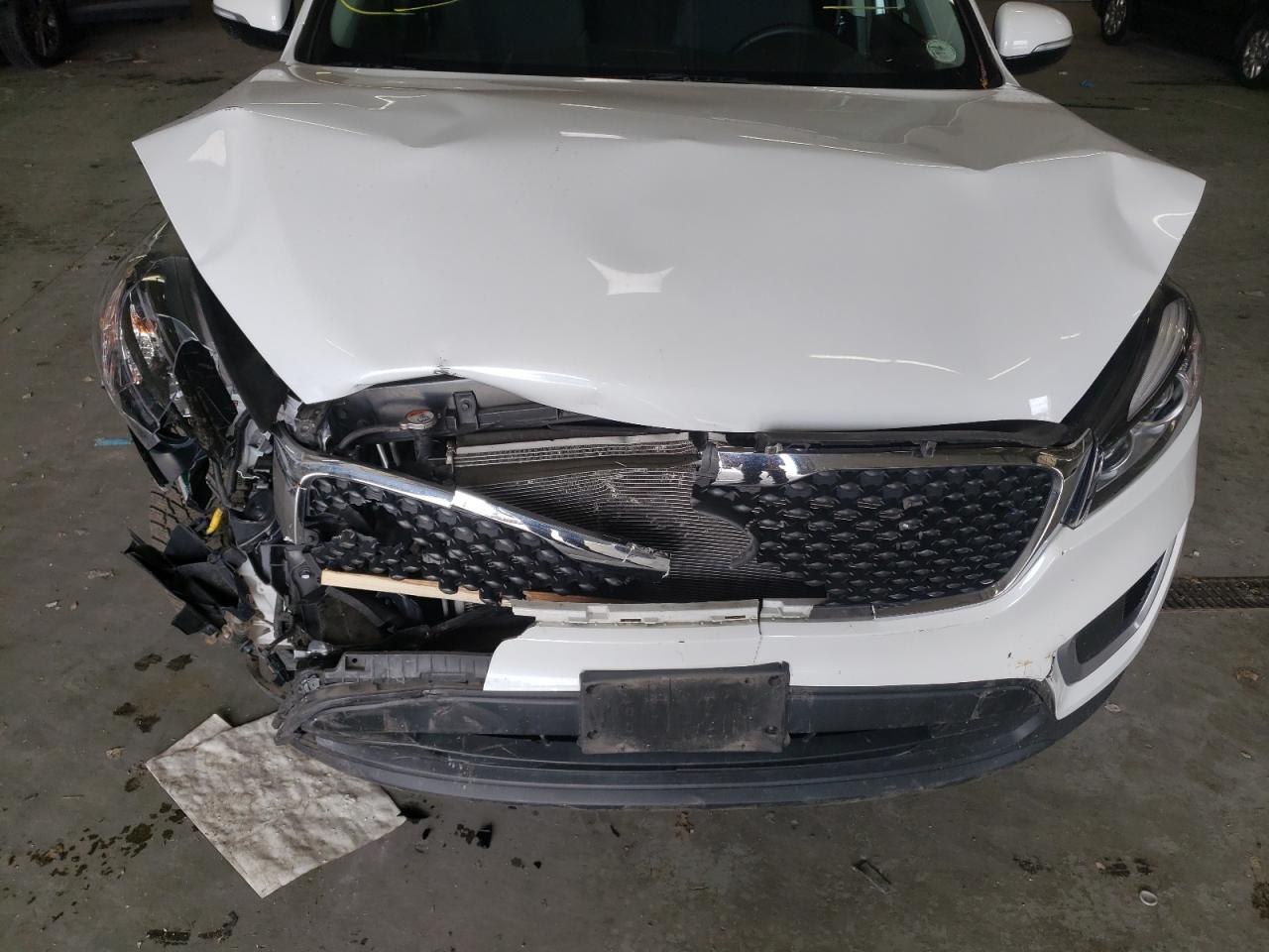 Photo 9 from auction – 2018 KIA SORENTO LX with VIN 5XYPGDA59JG371553