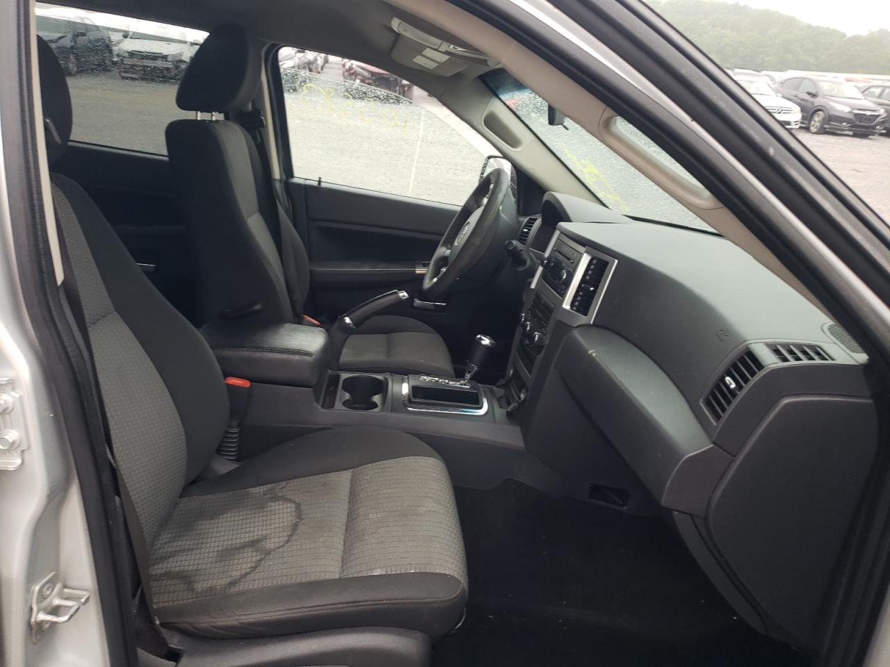 Photo 5 from auction – 2010 JEEP GRAND CHER with VIN 1J4PR4GK0AC103660