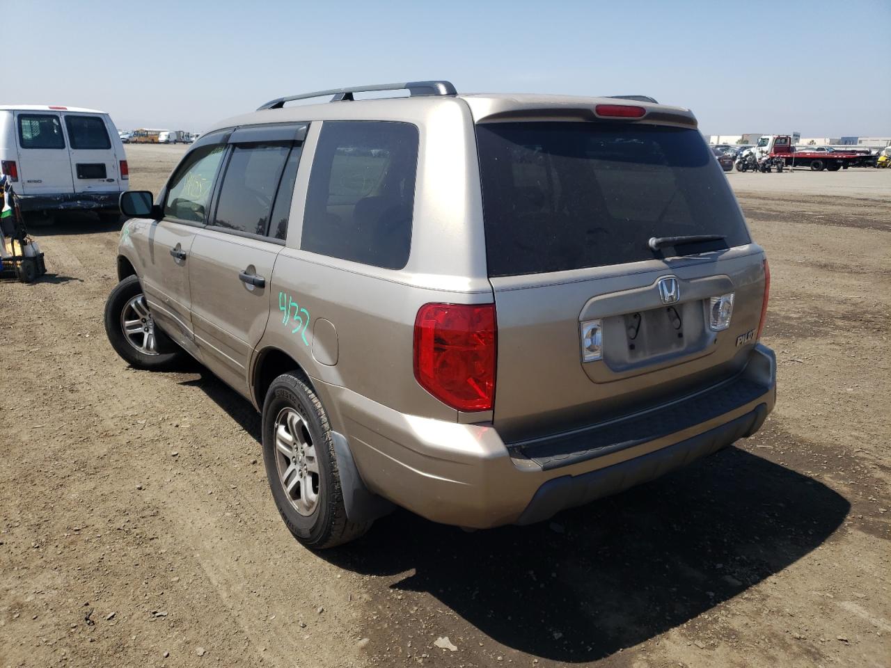 Photo 3 from auction – 2005 HONDA PILOT EX with VIN 5FNYF18455B027072
