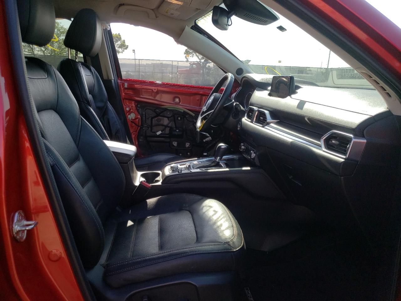Photo 5 from auction – 2018 MAZDA CX-5 GRAND with VIN JM3KFADM7J0330737