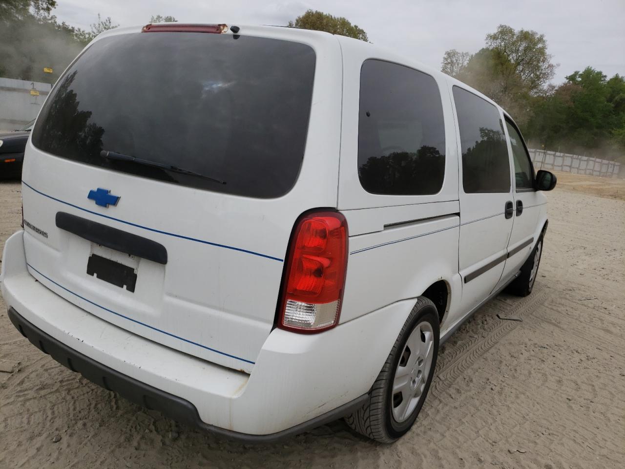 Photo 4 from auction – 2006 CHEVROLET UPLANDER L with VIN 1GNDV23L56D213927