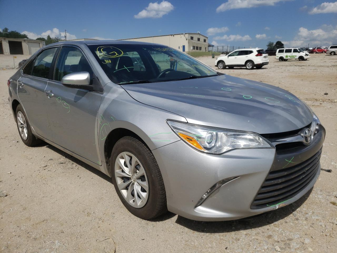 TOYOTA CAMRY LE 2015 with VIN 4T1BF1FK7FU945207 - Photo from auction