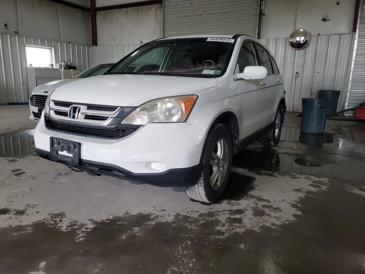Photo 2 from auction – 2011 HONDA CR-V EXL with VIN JHLRE4H78BC033396