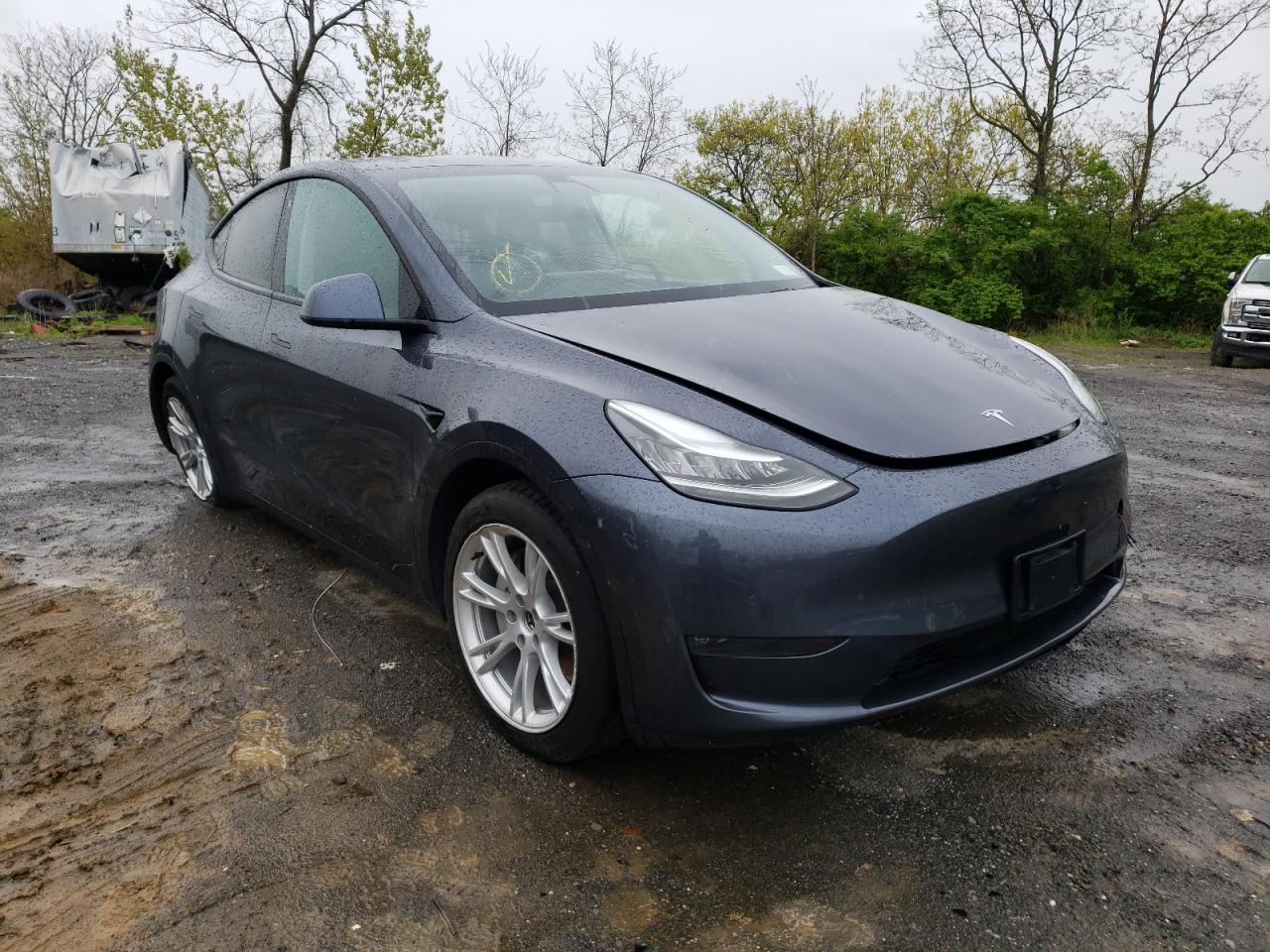 TESLA MODEL Y 2020 with VIN 5YJYGDEE8LF006550 - Photo from auction