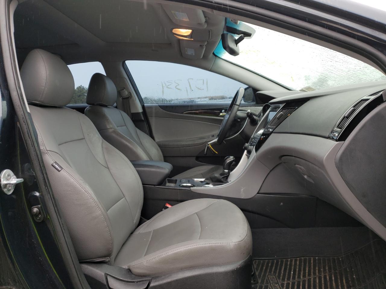 Photo 5 from auction – 2013 HYUNDAI SONATA SE with VIN 5NPEC4AC1DH517457