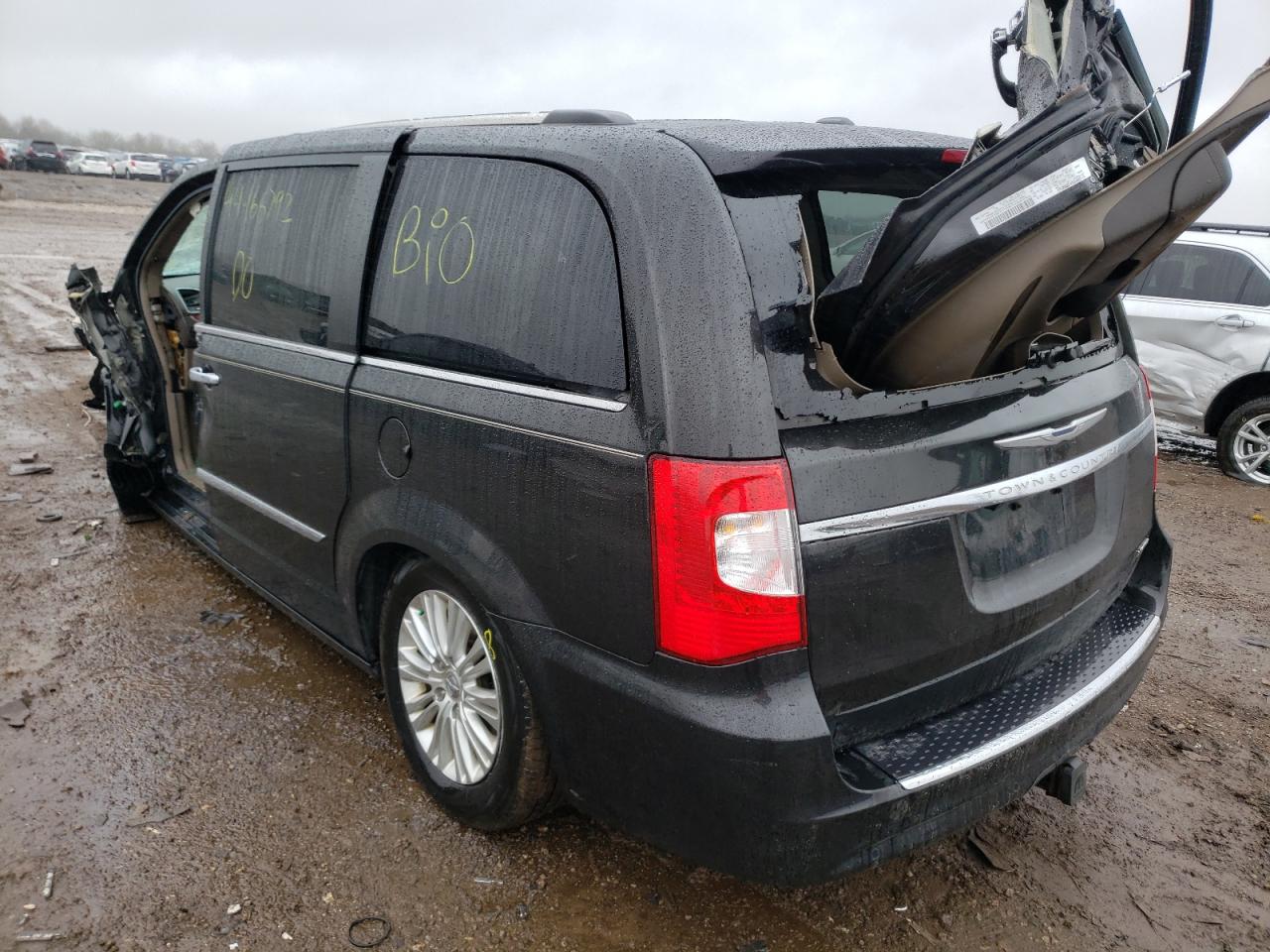 Photo 3 from auction – 2014 CHRYSLER TOWN & COU with VIN 2C4RC1GG1ER285103