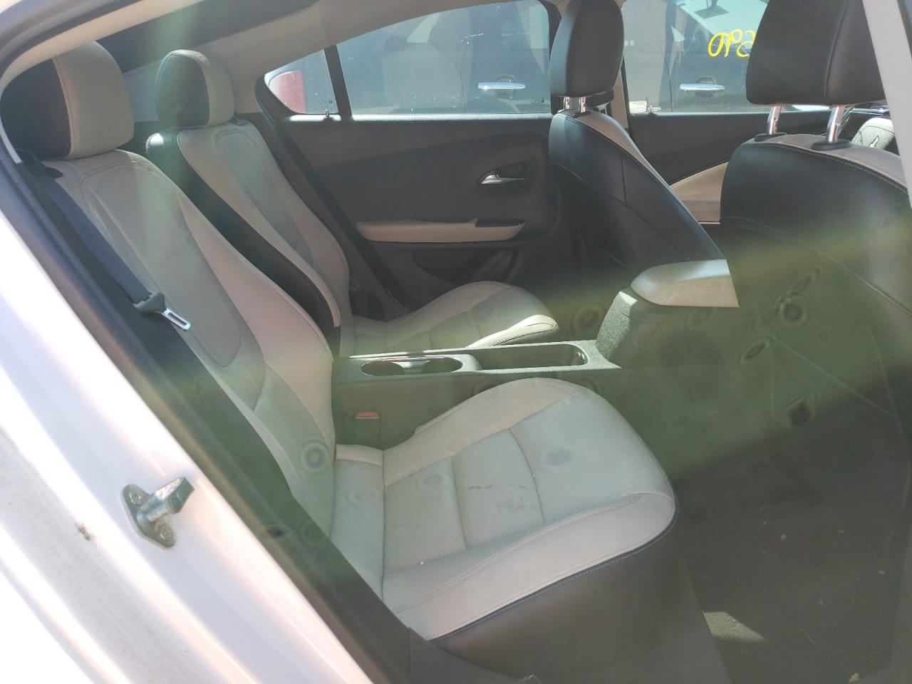 Photo 6 from auction – 2012 CHEVROLET VOLT with VIN 1G1RD6E45CU103799