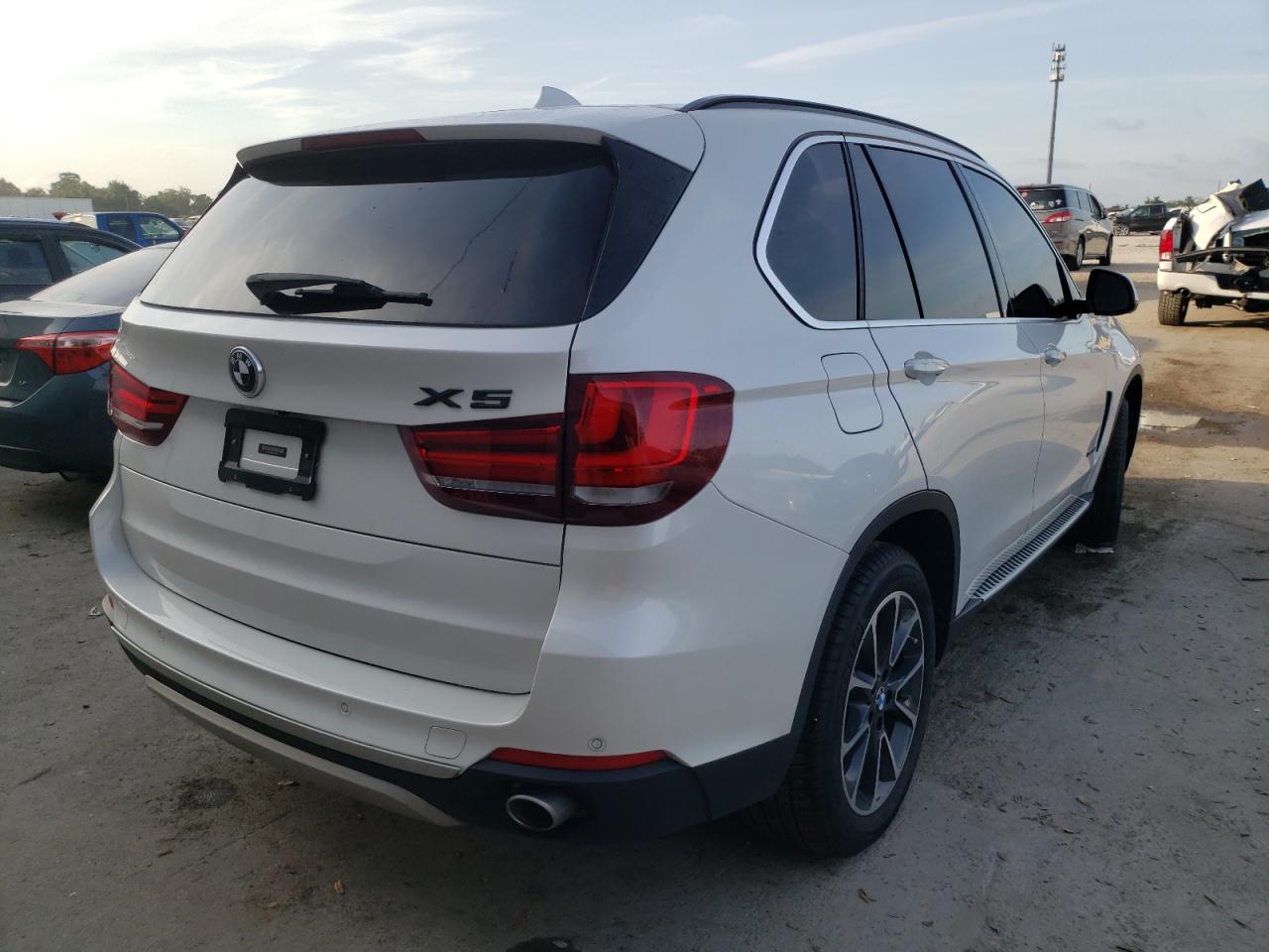 Photo 4 from auction – 2015 BMW X5 XDRIVE3 with VIN 5UXKS4C50F0J98670