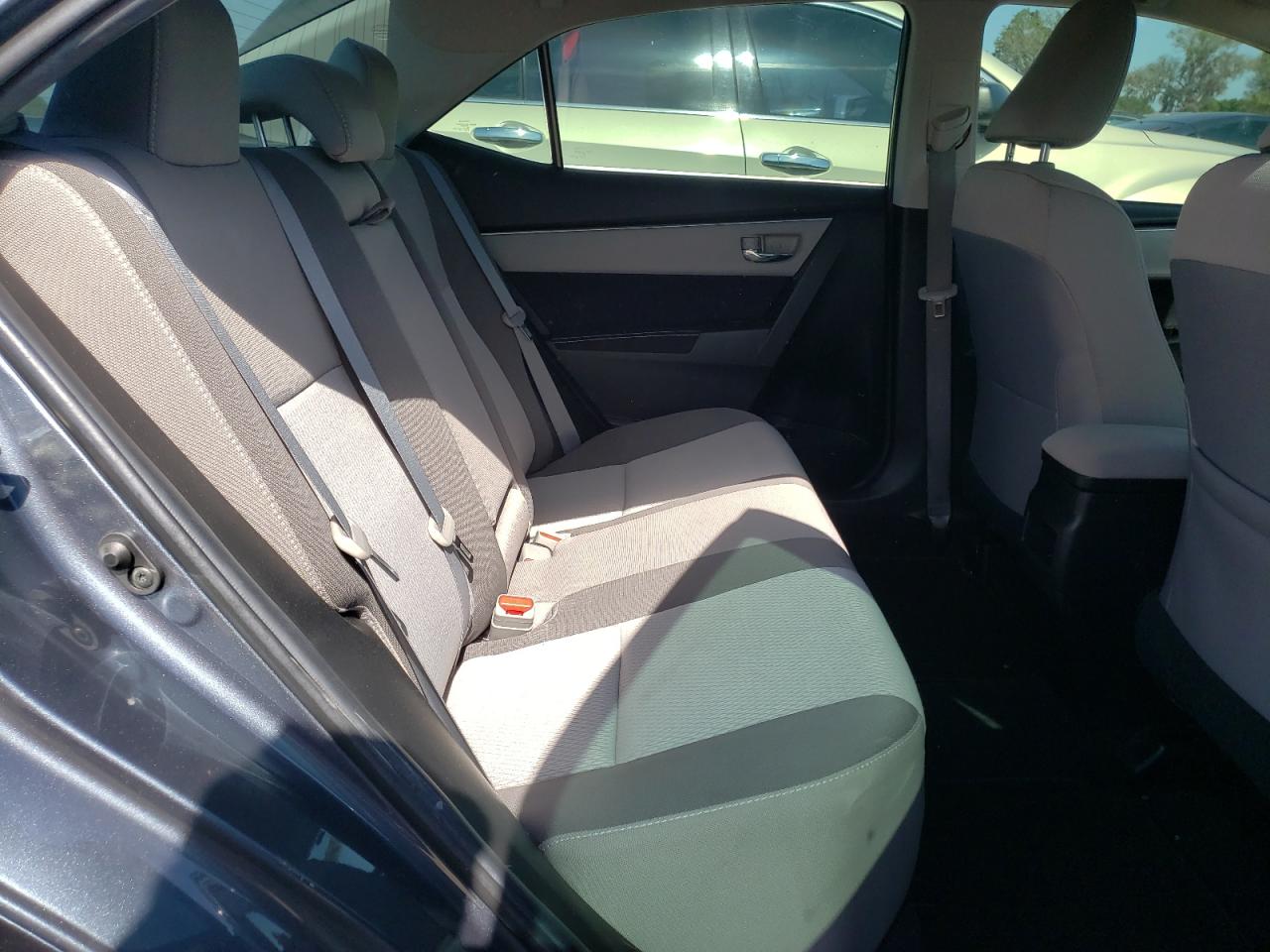 Photo 6 from auction – 2018 TOYOTA COROLLA L with VIN 2T1BURHE8JC026502