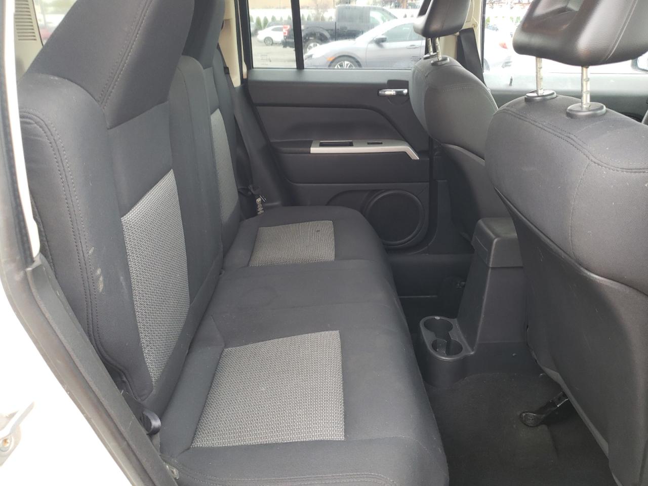 Photo 6 from auction – 2008 JEEP PATRIOT SP with VIN 1J8FF28W58D560087