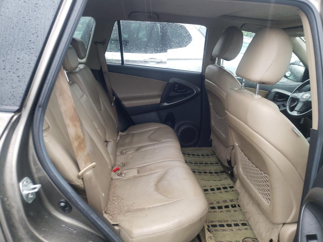 Photo 6 from auction – 2010 TOYOTA RAV4 LIMIT with VIN 2T3DF4DV5AW027320