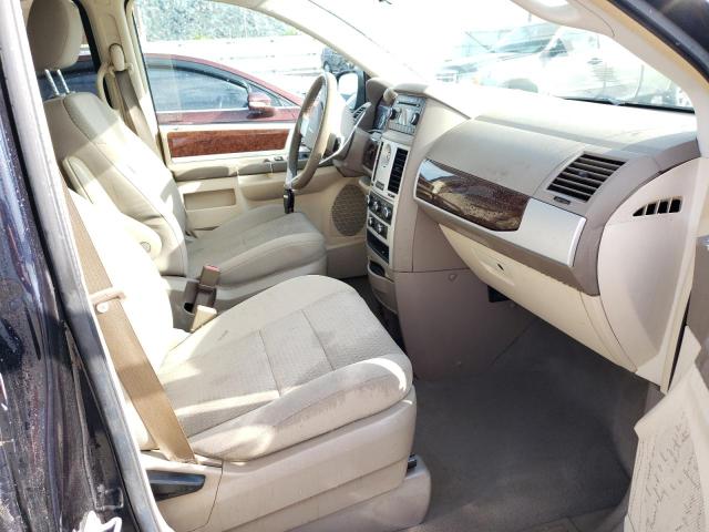 Photo 5 from auction – 2010 CHRYSLER TOWN & COU with VIN 2A4RR5D18AR151036