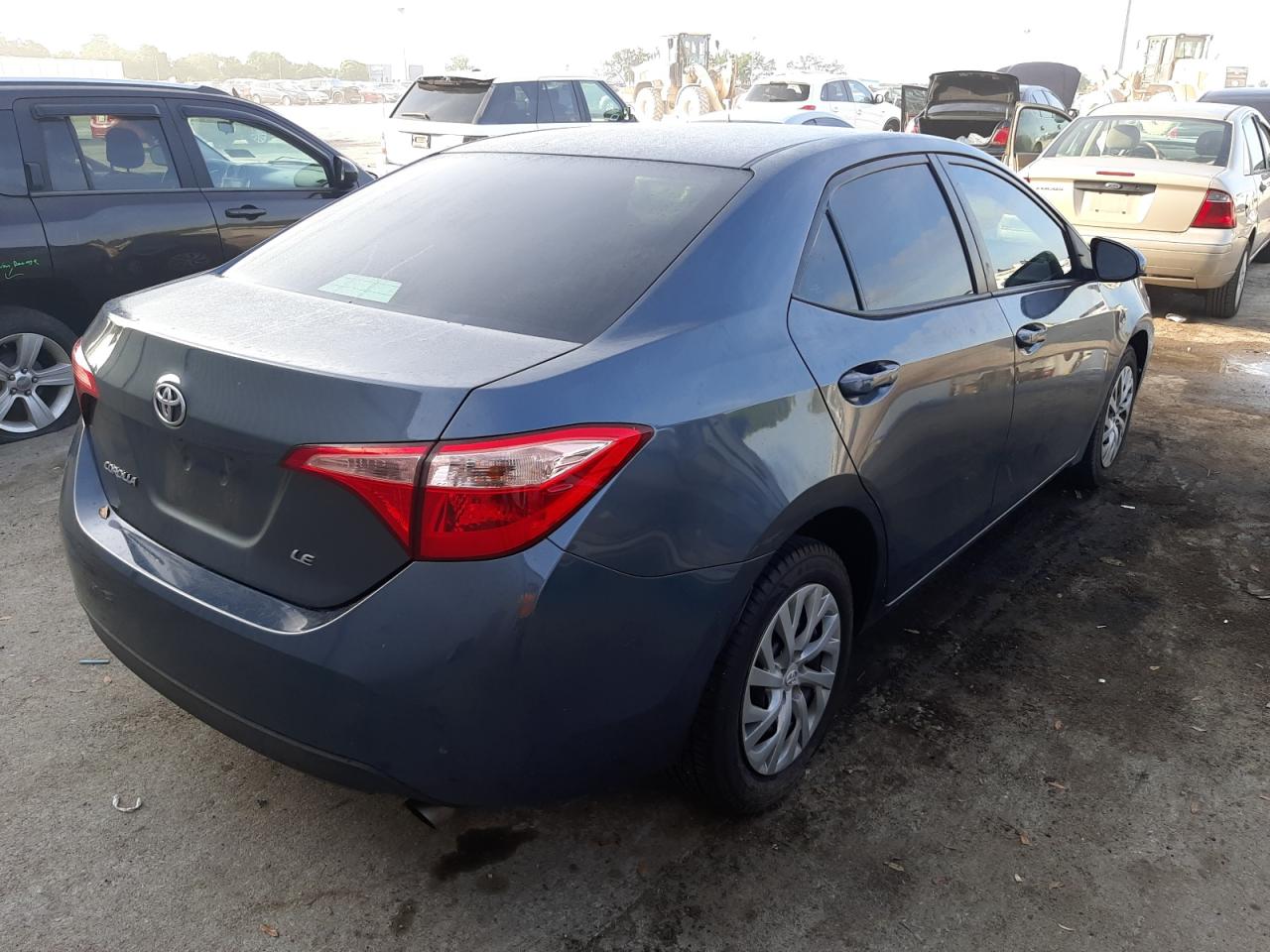 Photo 4 from auction – 2018 TOYOTA COROLLA L with VIN 2T1BURHE2JC018198