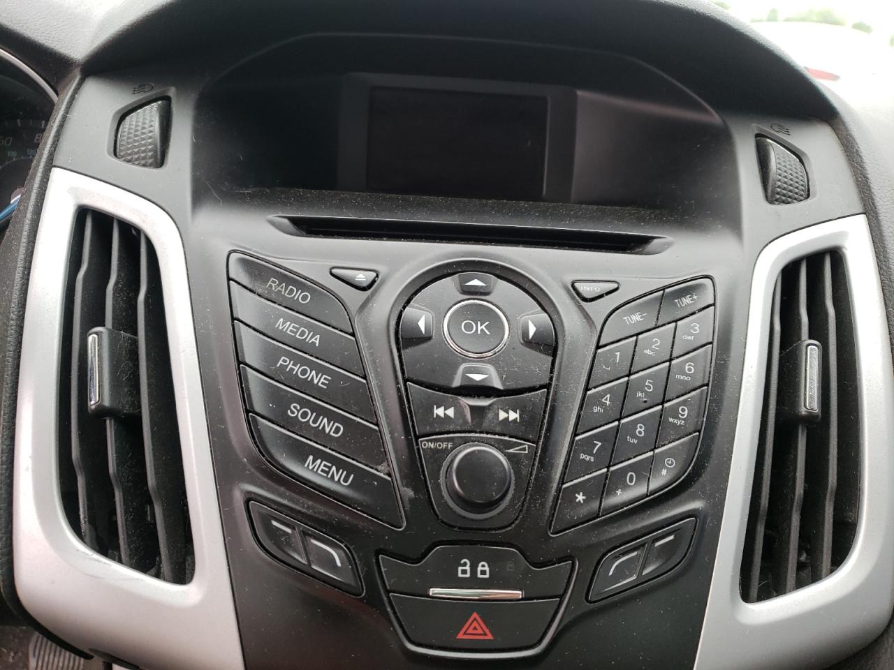 Photo 9 from auction – 2014 FORD FOCUS SE with VIN 1FADP3K25EL392336