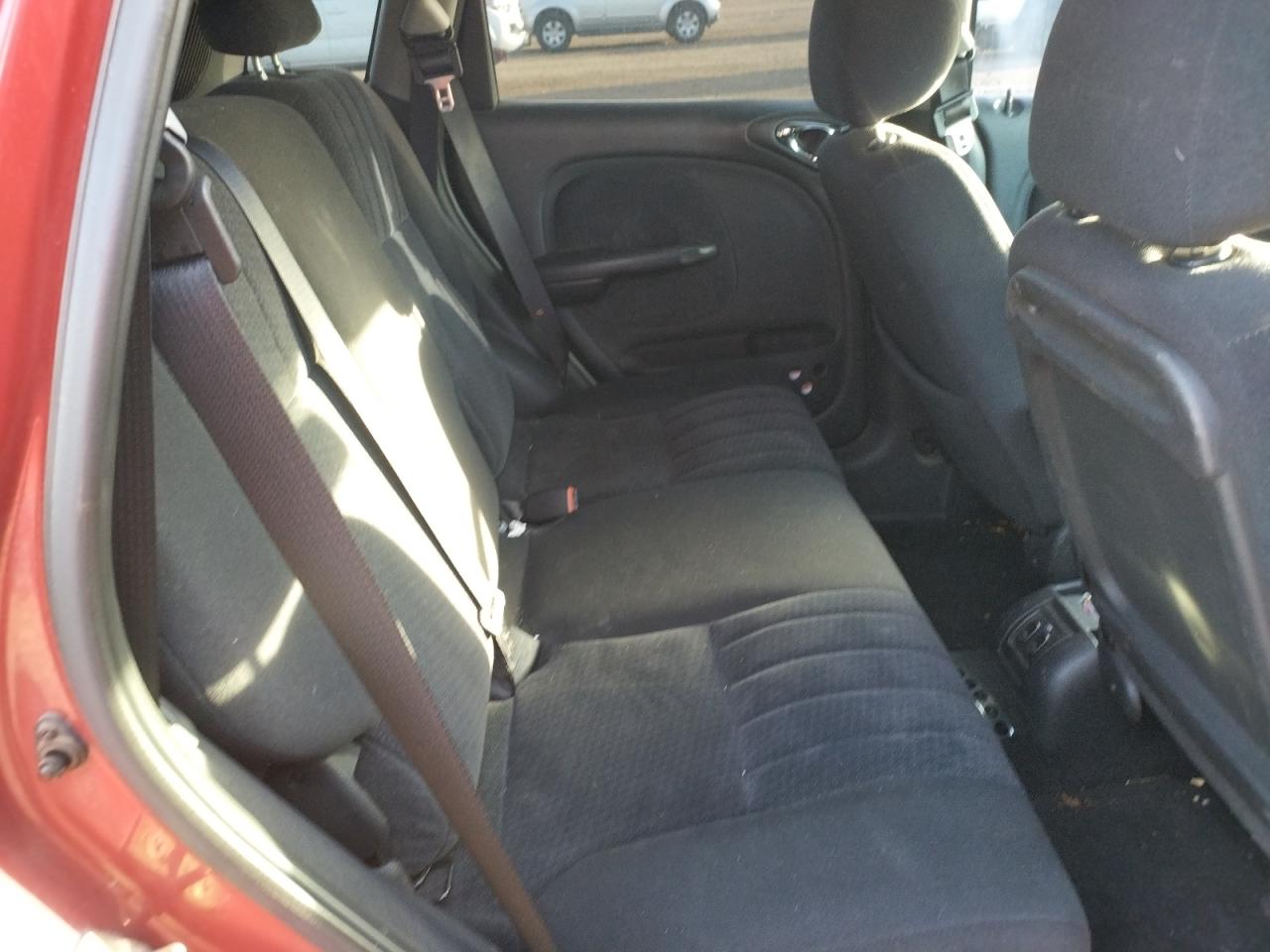 Photo 6 from auction – 2004 CHRYSLER PT CRUISER with VIN 3C4FY48B94T295334