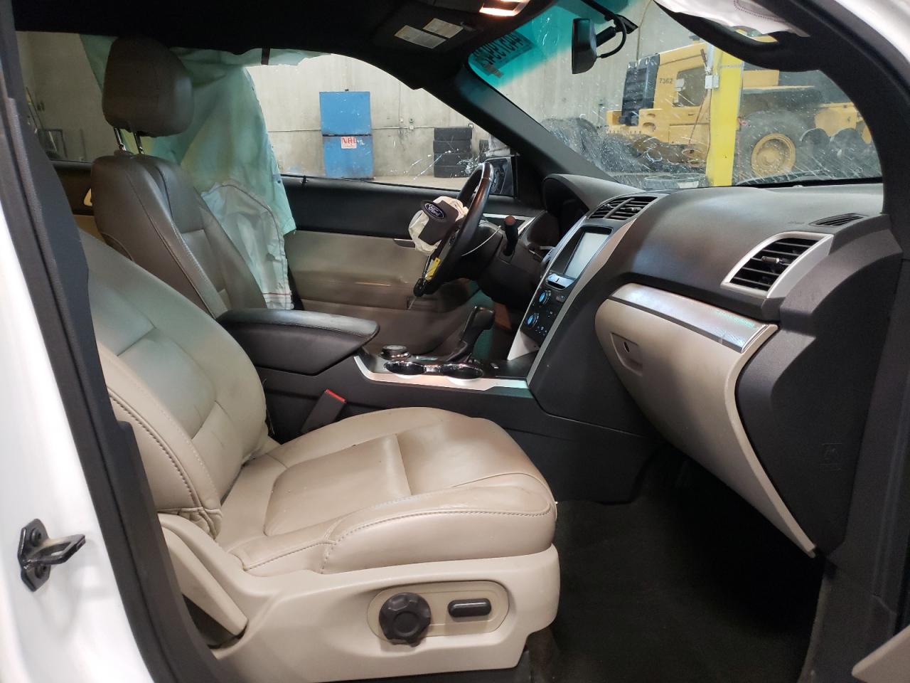 Фото 5 с аукциона – 2015 FORD EXPLORER X с VIN 1FM5K8D81FGA93329
